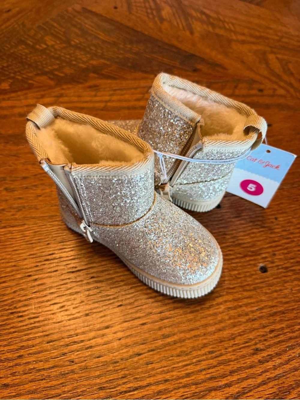 Cat & Jack Girls Glittery gold Faux-Fur Lined Boots Sz 5